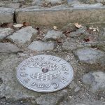 greenway lago di Como segna sentiero in metallo